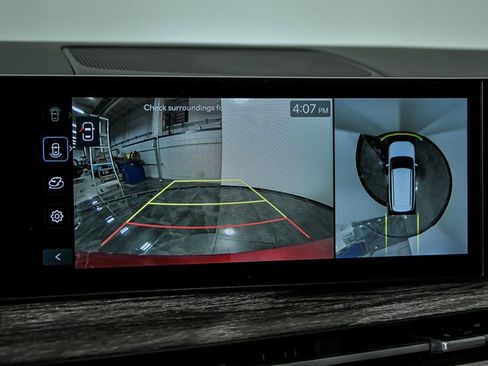 Used 2024 Hyundai Santa Fe Limited image 29