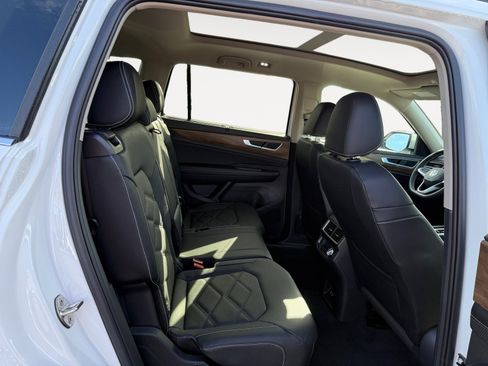 New 2026 Volkswagen Atlas SE image 18