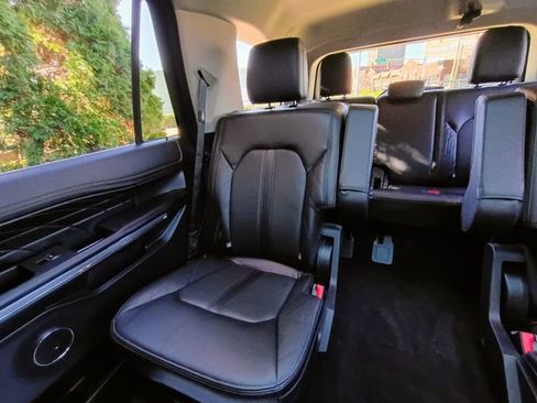 Used 2019 Ford Expedition Platinum image 55