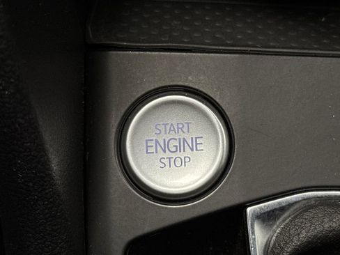 Used 2022 Volkswagen Taos SE image 20