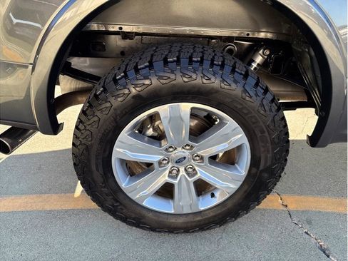 Used 2019 Ford F150 Platinum w/ Equipment Group 701A Luxury image 24