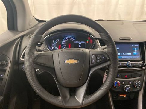 Used 2017 Chevrolet Trax LS AWD/4WD image 13