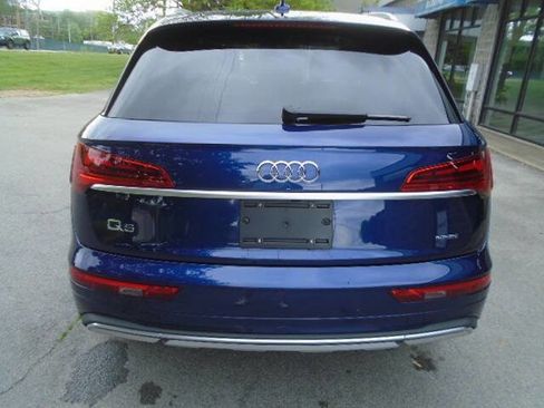 Used 2023 Audi Q5 2.0T Premium w/ Convenience Package AWD/4WD image 5