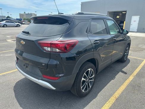 Used 2025 Chevrolet TrailBlazer LT FWD image 4