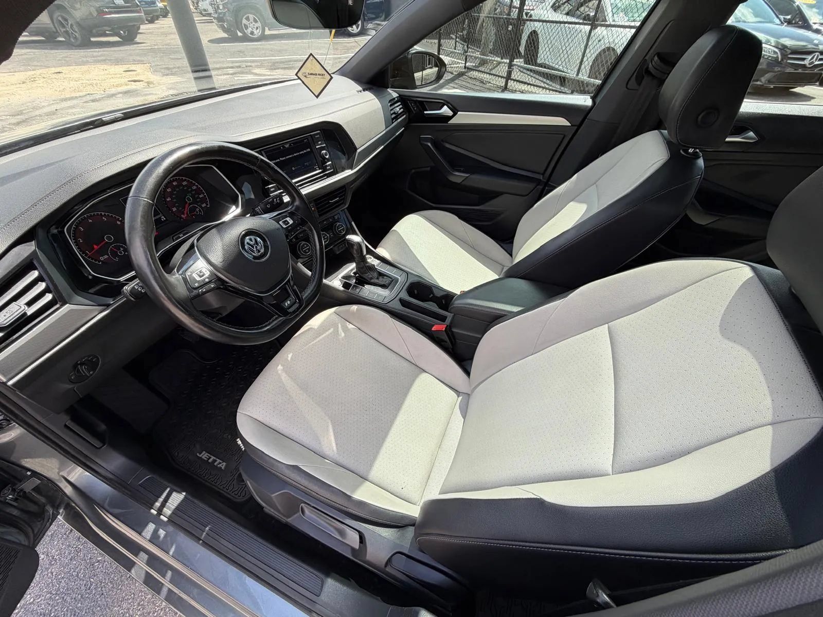 Used 2020 Volkswagen Jetta R-Line w/ R-Line Cold Weather Package FWD image 11