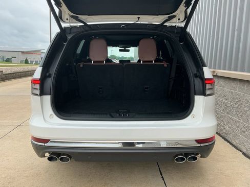 Used 2023 Lincoln Aviator Reserve w/ Equipment Group 201A AWD/4WD image 25