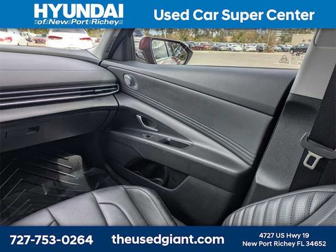 Used 2024 Hyundai Elantra Limited image 18