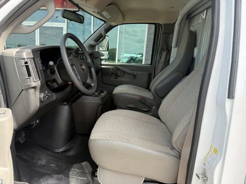 Used 2024 Chevrolet Express 3500 w/ Power Convenience Package RWD image 26