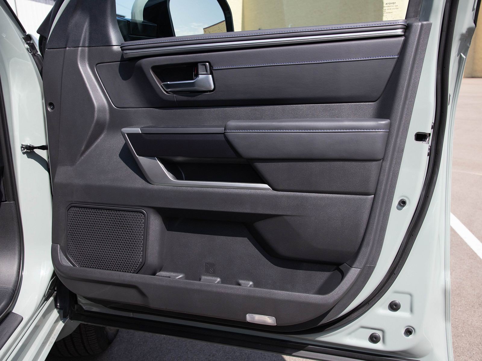 Used 2025 Toyota Tundra Platinum AWD/4WD image 12