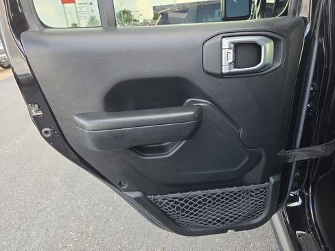Used 2021 Jeep Wrangler Unlimited Sport AWD/4WD image 15