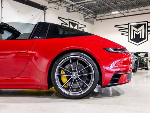 Used 2021 Porsche 911 Targa 4S Heritage Design image 17