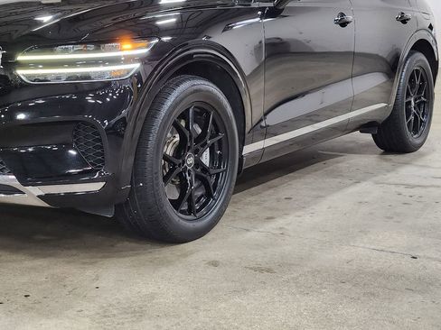 Used 2024 Genesis GV70 2.5T w/ Select Package image 17