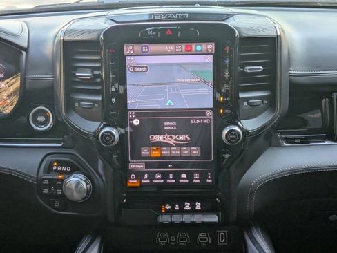Used 2025 RAM 1500 Limited AWD/4WD image 18