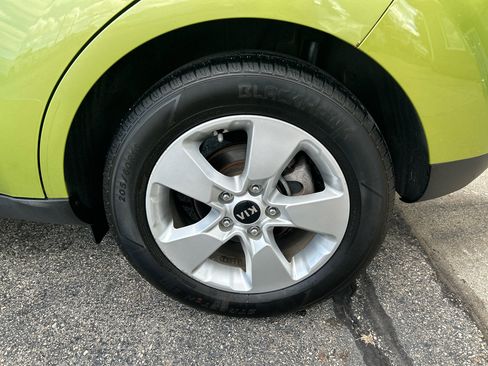 Used 2019 Kia Soul image 27