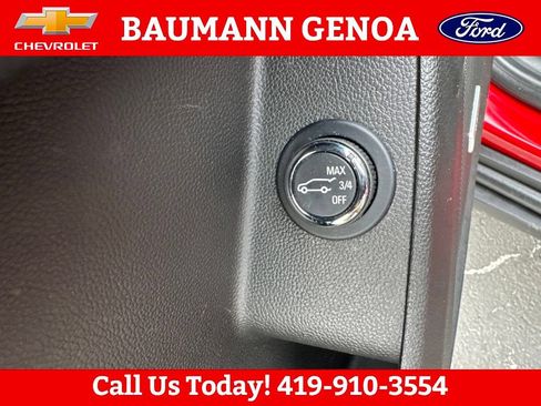 Used 2023 Chevrolet Traverse RS AWD/4WD image 18