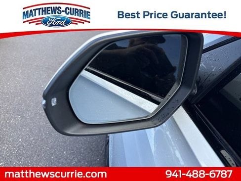 Used 2025 Audi Q8 Premium Plus image 8