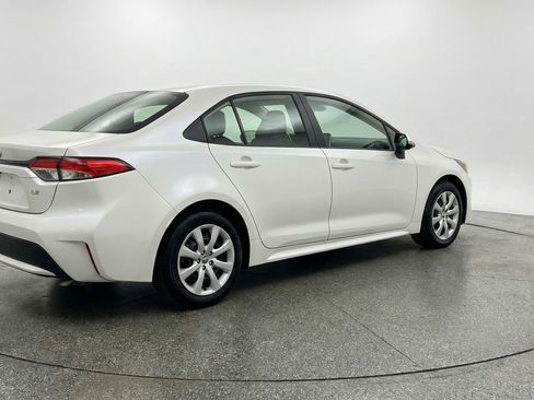 Used 2025 Toyota Corolla LE FWD image 9
