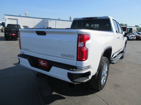 Certified 2024 Chevrolet Silverado 2500 High Country w/ High Country Premium Package AWD/4WD image 6