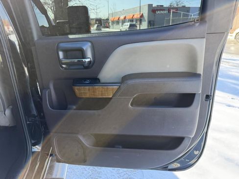 Used 2019 GMC Sierra 3500 SLT image 21