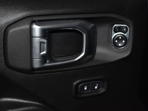 Used 2021 Jeep Wrangler Unlimited Sport image 5