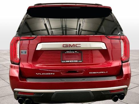 Used 2021 GMC Yukon XL Denali w/ Denali Premium Package AWD/4WD image 4