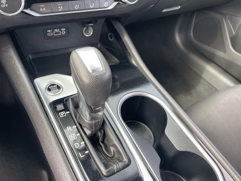 Used 2024 Nissan Altima 2.5 SV FWD image 28