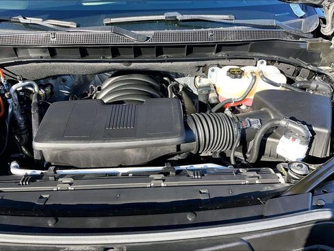 Used 2024 Chevrolet Suburban RST w/ Luxury Package image 27