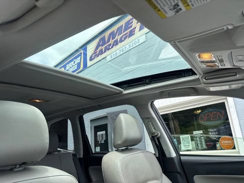 Used 2014 Subaru Forester 2.5i Touring AWD/4WD image 10
