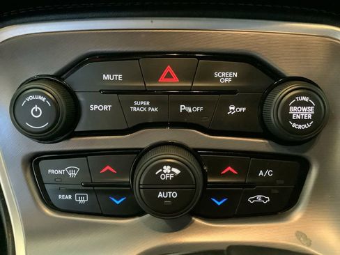 Used 2021 Dodge Challenger GT image 30