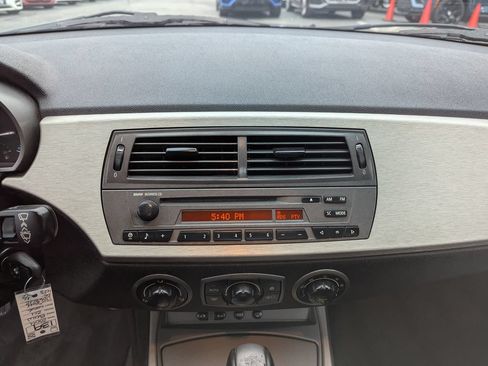 Used 2004 BMW Z4 3.0i RWD image 21