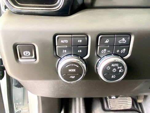 Used 2025 GMC Sierra 2500 AT4 AWD/4WD image 29