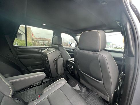 Used 2022 GMC Yukon SLT w/ SLT Premium Package image 49