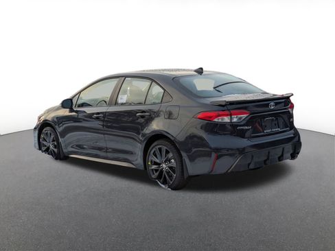 New 2026 Toyota Corolla SE image 3