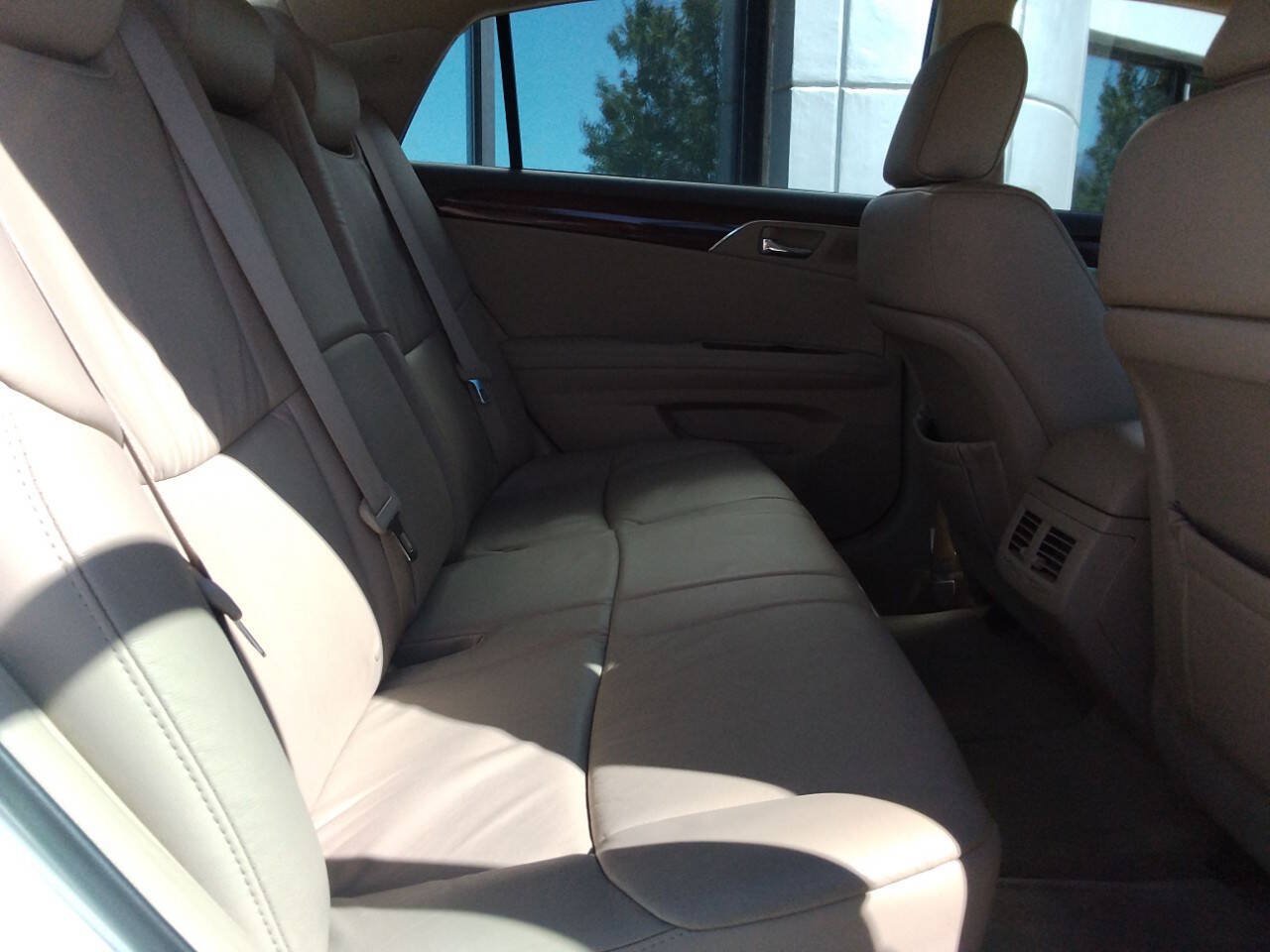 Used 2009 Toyota Avalon XLS FWD image 11