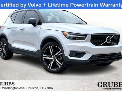 Used 2022 Volvo XC40 T5 R-Design