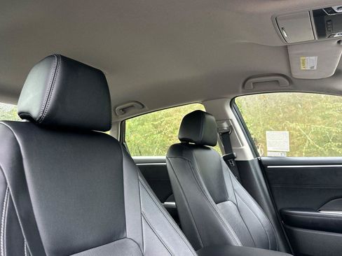 Certified 2019 Honda Clarity Touring image 16