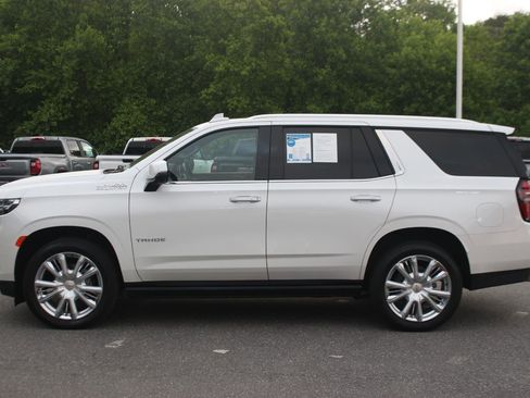 Used 2024 Chevrolet Tahoe High Country AWD/4WD image 4