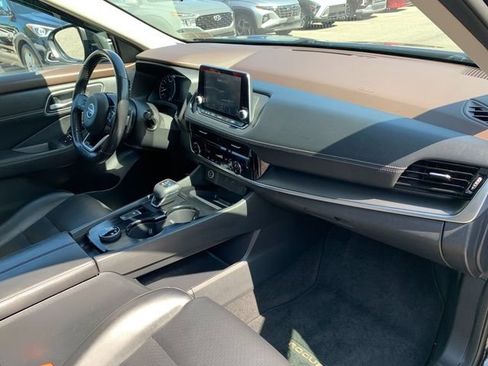 Used 2021 Nissan Rogue SV w/ Premium Package AWD/4WD image 11