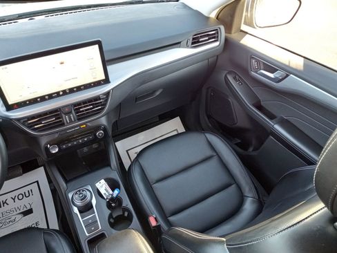 Used 2023 Ford Escape Platinum image 15