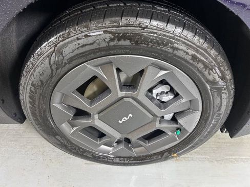 New 2026 Kia Carnival EX image 11