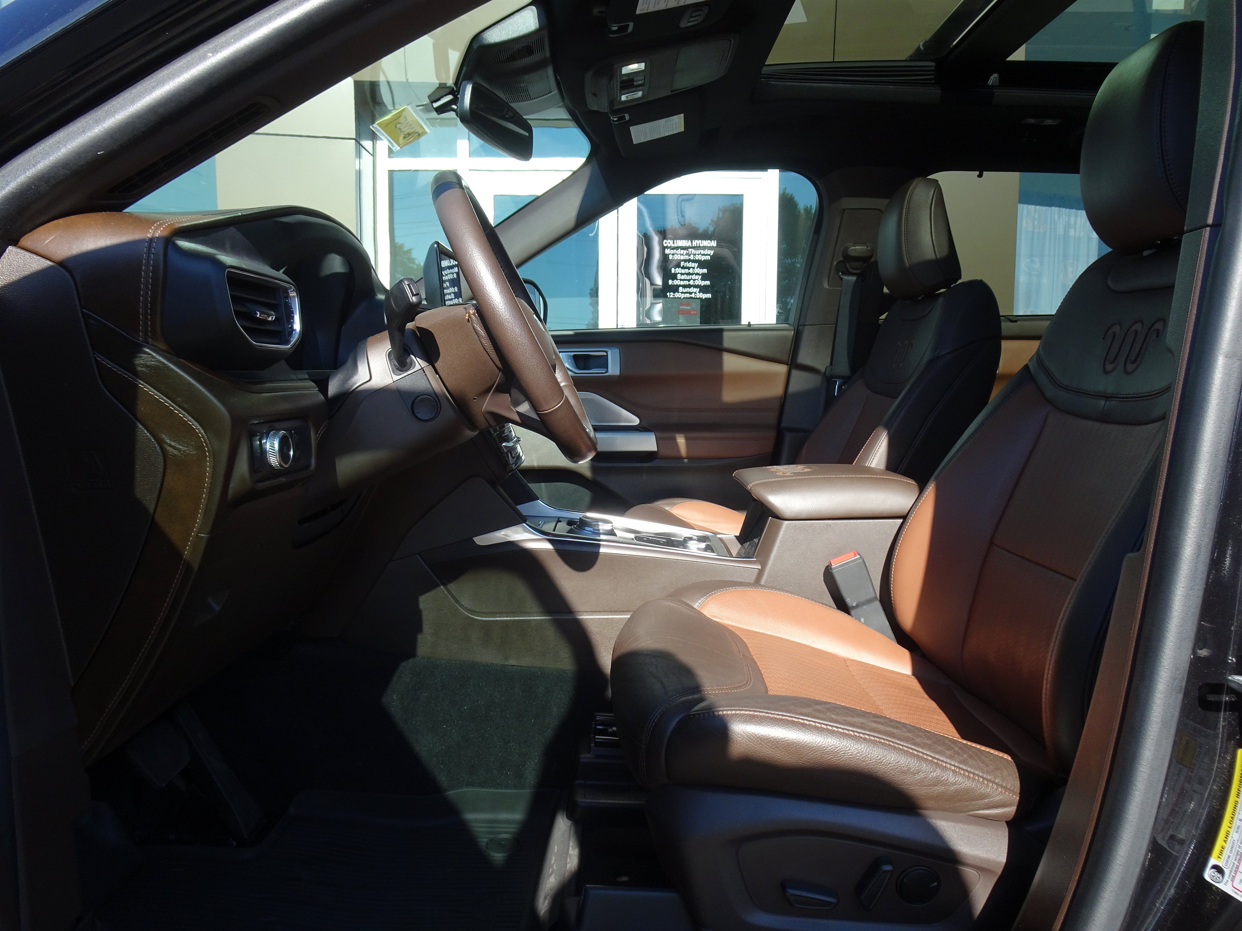 Used 2022 Ford Explorer King Ranch w/ Technology Package AWD/4WD image 8