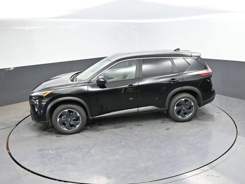 Used 2025 Nissan Rogue SV AWD/4WD image 38