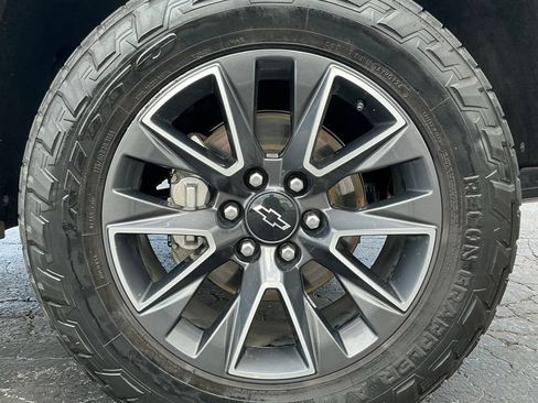 Used 2021 Chevrolet Tahoe Z71 AWD/4WD image 13