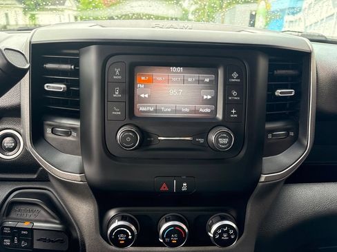 Used 2020 RAM 2500 Tradesman w/ Chrome Appearance Group AWD/4WD image 19