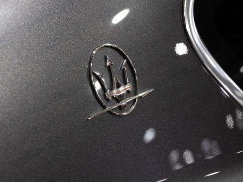 Used 2018 Maserati GranTurismo Sport RWD image 14