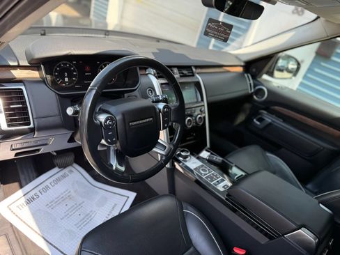 Used 2018 Land Rover Discovery HSE Luxury AWD/4WD image 9