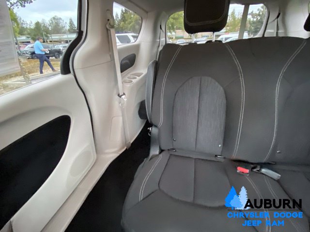 Used 2021 Chrysler Voyager L FWD image 22