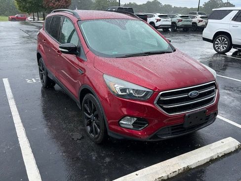Used 2017 Ford Escape Titanium FWD image 2