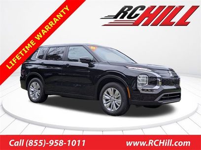 New 2025 Mitsubishi Outlander ES