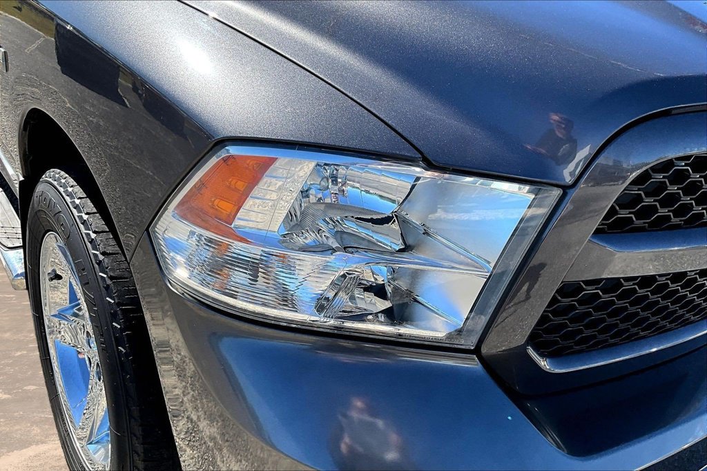Used 2017 RAM 1500 Express RWD image 34
